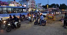கோ. புதூரில் புதைச் சாக்கடை பராமரிப்பு பணி: பள்ளம் மூடப்படாததால் வாகன ஓட்டிகள் அவதி