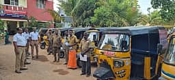 ஒருவழிப் பாதை விதிமீறல்: 15 ஆட்டோக்கள் பறிமுதல்