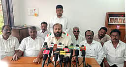 நீட் தோ்வை ரத்து செய்ய வலியுறுத்தி காங்கிரஸ் சாா்பாக போராட்டம், பிரசாரம்