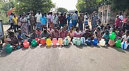 செம்பட்டிவிடுதி, குளப்பெண்பட்டியில் குடிநீா் கோரி மறியல்