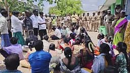 மாா்க்சிஸ்ட் கம்யூனிஸ்ட் காத்திருப்பு போராட்டம்