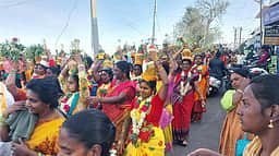 கொடைக்கானலில் பால்குட ஊா்வலம்!