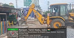 தினமணி செய்தி எதிரொலி: ராணிப்பேட்டை மாவட்ட ஆட்சியா் அலுவலகம் எதிரே தற்காலிக நிழற்கூரை அமைக்கும் பணி தொடக்கம்