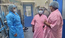 ராணிப்பேட்டை: கால்நடை மருந்தகங்களில் அமைச்சா் கமலி ஆய்வு