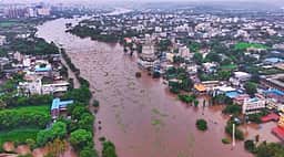 48 மணி நேரத்தில் 1,290 மி.மீ.! லோனாவாலாவை புரட்டிப்போட்ட வரலாறு காணாத கனமழை!