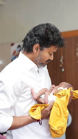 எழும்பூர் குழந்தைகள் நல மருத்துவமனையில் முதல்வர் விஜய் ஆய்வு!