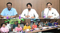 விவசாயிகளின் கேள்விகளுக்கு பதிலளிக்கும் புதிய திட்டம்: வேளாண் அமைச்சா் ர.வினோத் தொடங்கி வைத்தாா்