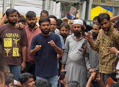 நீட் வினாத்தாள் கசிவு: ஜூலை 20-ல் நாடாளுமன்றம் நோக்கி பேரணி! கரப்பான்பூச்சி மக்கள் கட்சி அறிவிப்பு!   