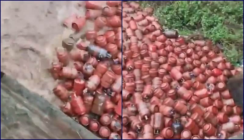 வெள்ளத்தில் சிலிண்டர்கள்