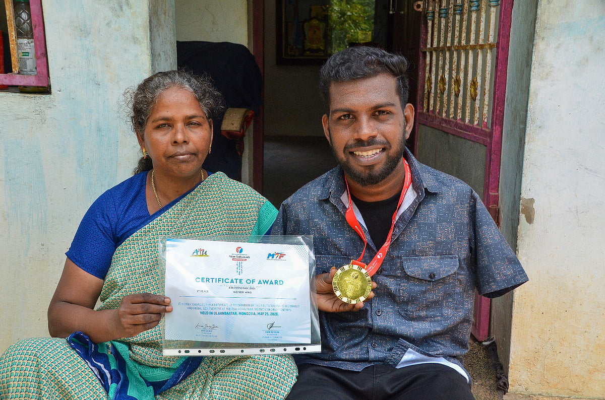 தாயுடன் பிளஸ்ஸிங் சஜூ