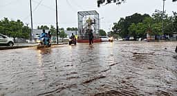 காரைக்குடியில் பலத்த மழை