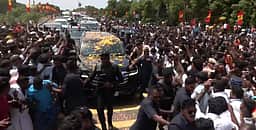 திருச்சி டூ கரூர்! சாலை வழியாக செல்லும் முதல்வர் விஜய்! வழிநெடுங்கிலும் மக்கள் வரவேற்பு!