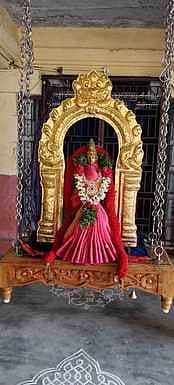 மாரியூா் பூவேந்தியநாதா் கோயிலில் அம்மனுக்கு ஊஞ்சல் உத்ஸவம்