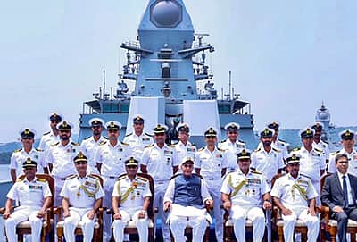 ஐஎன்எஸ் மகேந்திரகிரி போர்க்கப்பல்: நாட்டுக்கு அர்ப்பணித்தார் ராஜ்நாத் சிங்!