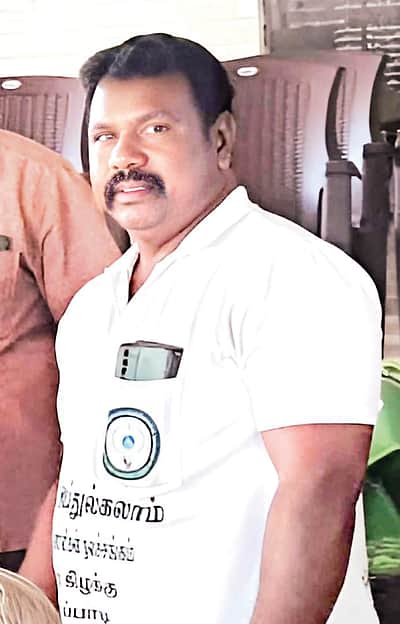 அமர்வுக் கிரிக்கெட்டில் சாதனை...