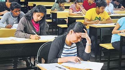 தேர்வறைகளில் தேசத்தின் எதிர்காலம்!