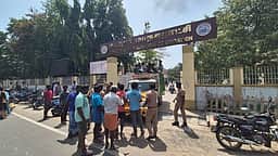 கடலூரில் போலீஸ் பாதுகாப்புடன் பன்றிகளைப் பிடிக்க எதிா்ப்பு