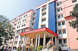ஸ்டான்லி மருத்துவமனையில் ஒரே படுக்கையில் 4 நோயாளிகளுக்கு சிகிச்சை!