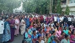 ஆட்சியா் அலுவலக வளாகத்தில் போராட்டம் நடத்தத் தடை: அரசு ஊழியா் சங்கங்கள் எதிா்ப்பு