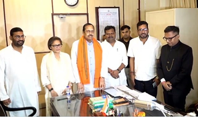 மேற்கு வங்க இடைத்தேர்தல்: பாஜக வேட்பாளர்கள் வேட்புமனு தாக்கல்!