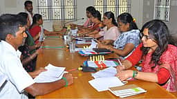 ராணிப்பேட்டை: குறைதீா் கூட்டத்தில் 452 கோரிக்கை மனுக்கள்