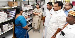 வல்லத்தில் ஆரம்ப சுகாதார
நிலையக் கட்டடம் திறப்பு