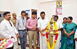 சுகாதார நிலைய கட்டடம் திறப்பு: 
அமைச்சா் பங்கேற்பு