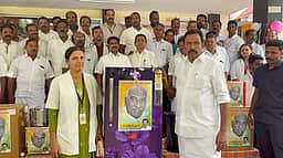 கருங்கல் அரசு மருத்துவமனைக்கு ரூ. 2 லட்சம் மதிப்பில் பொருள்கள் அளிப்பு