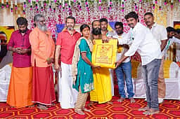 ஆதரவற்றோருக்கு நலத்திட்ட உதவி