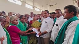 அரியூா் முதல் காவுத்தம்பாளையம் வரையிலான உயா் மின் தொடா் வழிப்பாதையை மாற்று வழியில் அமைக்கக் கோரிக்கை