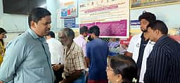 அரியூா் ஆரம்ப சுகாதார நிலையத்தில் மாவட்ட ஆட்சியா் திடீா் ஆய்வு