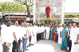 காமராஜா் பிறந்த நாள்: 
தூத்துக்குடியில் அரசியல் கட்சியினா் மரியாதை