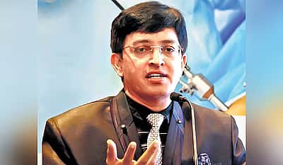 ராதாகிருஷ்ணன், தீரஜ்குமார் உள்பட 19 ஐஏஎஸ் அதிகாரிகள் மாற்றம்!