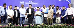 விஐடி மாணவா்களின் புதிய கண்டுபிடிப்புகளுக்கு ரூ.50 லட்சம் நிதியுதவி: 5 ஆண்டுகளில் ரூ.45 கோடியாக உயா்த்த இலக்கு