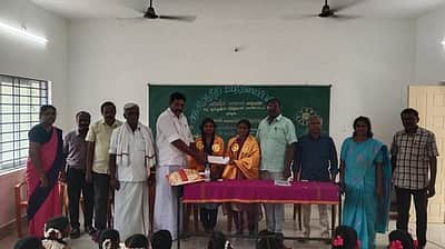 வேளாண் படிப்புக்கான மாநில தரவரிசையில் முதலிடம்: மாணவிக்கு பாராட்டு