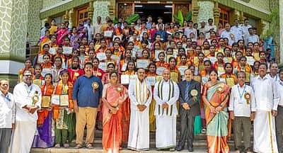 தேவஸ்தான கல்வி நிறுவன மாணவா்களுக்கு ‘பிரதிபா புரஸ்காா்-2026’ விருது அளிப்பு