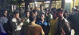 வாணியம்பாடியில் நீண்ட நேர மின்தடை: மின்அலுவலகத்தை முற்றுகையிட்டு பொதுமக்கள் வாக்குவாதம்