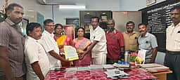 ஆலங்குளம் அரசுப் பள்ளிக்கு 31 ஆண்டுகளுக்கு பிறகு பாதை வசதி