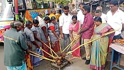 சேலத்தில் தேங்காய் சுடும் பண்டிகை உற்சாகம்!