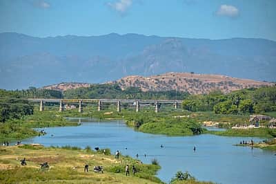 இறந்தவா்களின் உடைமைகளை
தாமிரவருணியில் வீசுவதற்குத் தடை