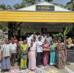 அம்பலூா் ஊராட்சியில் ரூ. 11 லட்சத்தில் கட்டப்பட்ட பயணிகள் நிழற்கூடம் திறப்பு