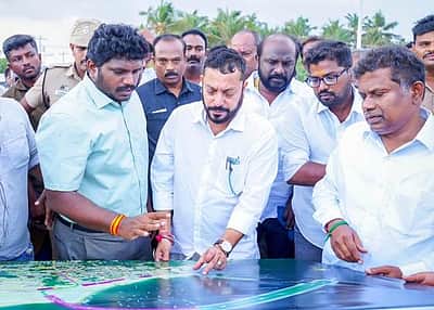ரோச் மாநகா் மீன் இறங்குதள மேம்பாட்டுப் பணிகள்: 
அமைச்சா் ஆ. ஸ்ரீநாத் ஆய்வு