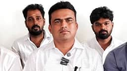 மாநகராட்சி வாா்டு உறுப்பினா்
திமுகவில் இருந்து விலகல்