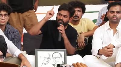 கரப்பான்பூச்சி ஜனதா கட்சி நிறுவனர் அபிஜித் காலவரையற்ற உண்ணாவிரதம்!