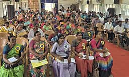 சமூக நலத் துறை பணியாளா்கள்
சென்னையில் ஆக.18-இல் போராட்டம்: சங்க மாநில நிா்வாகிகள் கூட்டத்தில் முடிவு!