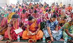 காஞ்சிபுரம் காமாட்சி அம்மன் கோயிலில் லலிதா சஹஸ்ரநாம பாராயண நிகழ்ச்சி