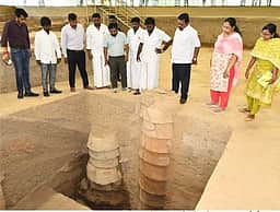 அரசுப் பள்ளிகளை மூடுவது
என்ற பேச்சுக்கே இடமில்லை! - அமைச்சா் ராஜ்மோகன்