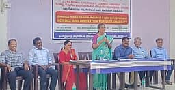 ராணிப்பேட்டை மாவட்டம் அறிவியல் ஆய்வில் முதன்மை பெற வேண்டும்: மாவட்ட முதன்மை கல்வி அலுவலா் ம. மோகனா