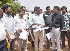 பெருந்துறை சிப்காட் பகுதியில் சமூகநீதித் துறை அமைச்சா் ஆய்வு