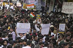 தில்லியில் 163 தடை அமல்! பேரணி, போராட்டத்துக்கு அனுமதியில்லை! சிஜேபி பேரணி நடக்குமா?